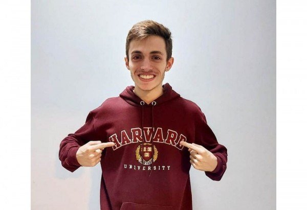 Entre os selecionados, quem representa a Capital Federal é Eduardo Vasconcelos