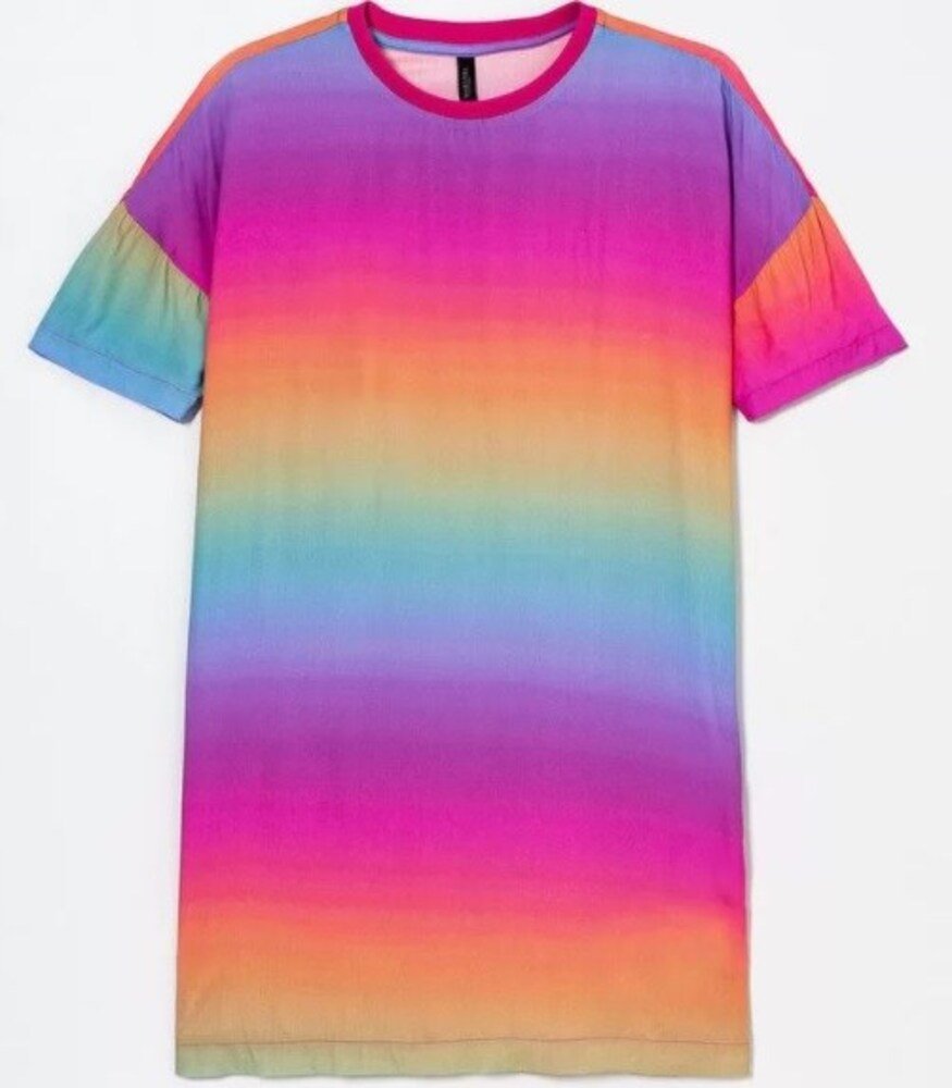 Vestido Manga Curta Em Viscose Estampa Tie Dye, das Lojas Renner
(R$ 99,90)
