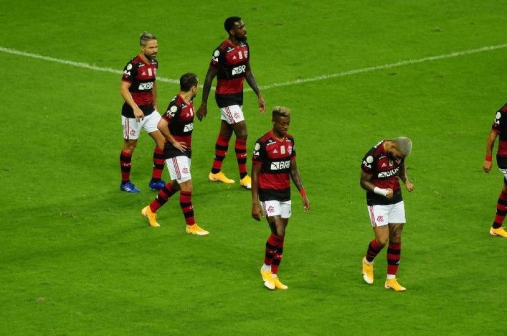 Flamengo vence Palmeiras pelo Brasileirão, no Estadio Mané Garrincha.