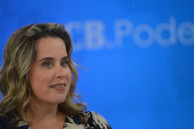 A secretária acredita que é importante integrar a sociedade na luta contra a violência doméstica - (crédito: Ed Alves/CB/D.A Press) A secretária acredita que é importante integrar a sociedade na luta contra a violência doméstica - (crédito: Ed Alves/CB/D.A Press)