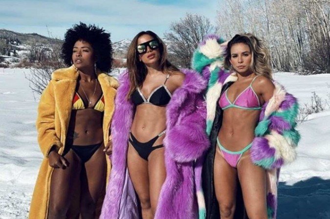 Anitta gravou o clipe de biquíni na neve -  (crédito: Reprodução/ Instagram)