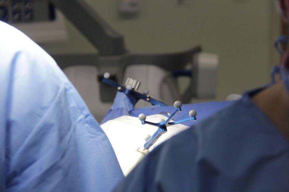 O neuronavegador híbrido promete trazer mais precisão e segurança