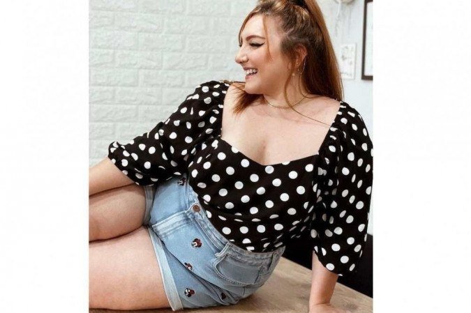 Ju Romano é influenciadora digital e fala sobre a opressão ao corpo gordo