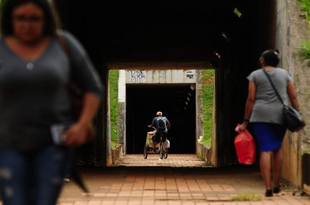 MPDFT encontra condições precárias nas passagens subterrâneas do Eixão Sul