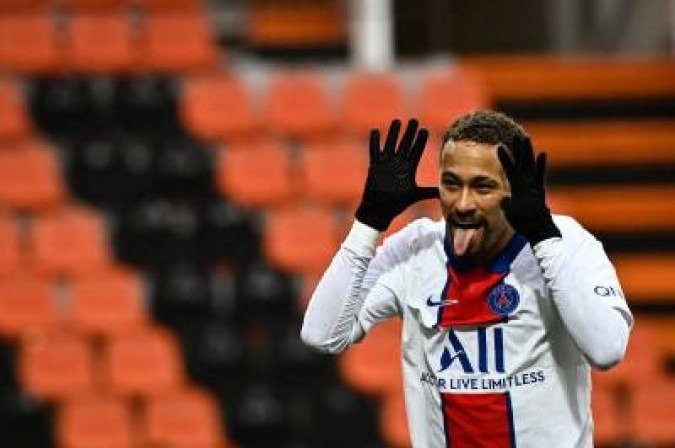 Paris Saint-Germain's Brazilian forward Neymar celebrates after scoring a goal during the French L1 football match between FC LorientParis Saint-Germain at the Stade Yves-Allainmat stadium, in Lorient, western , on January 31, 2021. / AFP / DAMIEN MEYER - Paris Saint-Germain's Brazilian forward Neymar celebrates after scoring a goal during the French L1 football match between FC LorientParis Saint-Germain at the Stade Yves-Allainmat stadium, in Lorient, western , on January 31, 2021. / AFP / DAMIEN MEYER -