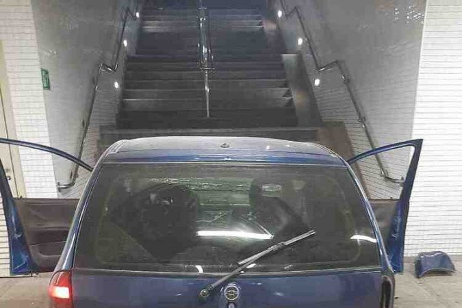 Motorista embriagado invadiu estação do metrô, na Asa Sul