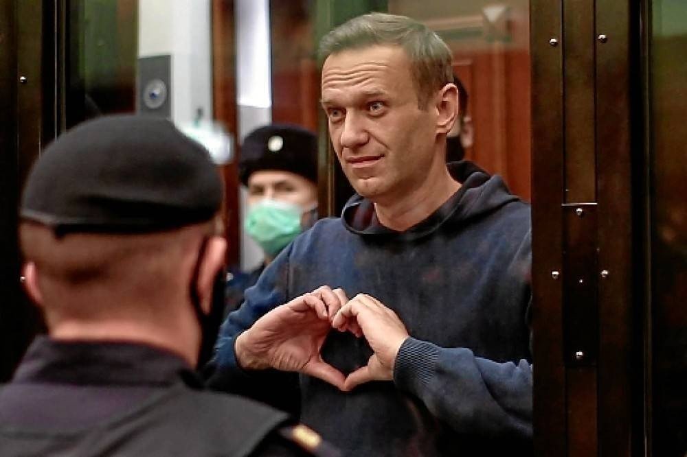 Russos arriscam perder o emprego para apoiar Navalny