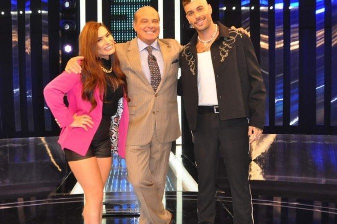 Marcelo Carvalho se divertiu com a presença dos ex-participantes de reality shows no Mega senha -  (crédito: Rede TV/ Divulgação)