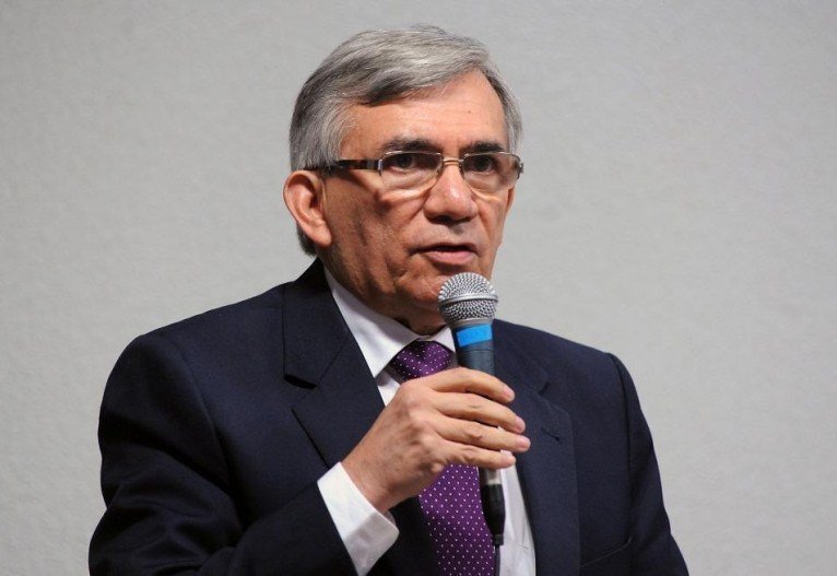 O reitor da Ufma, Natalino Salgado Filho,afirma que pode haver internacionalização do programa 