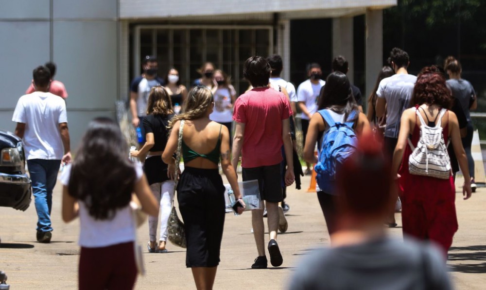 Educadores, estudantes e pesquisadores apontam risco de 'apagão educacional'