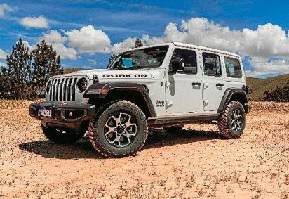 A atual geração descomplicou a tarefa de retirar a capota, as portas e escamotear o para-brisa -  (crédito: Jorge Lopes/Estado de Minas) -A atual geração descomplicou a tarefa de retirar a capota, as portas e escamotear o para-brisa -  (crédito: Jorge Lopes/Estado de Minas)