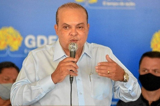A vacinação dos idosos entre 76 e 78 anos será feita exclusivamente por agendamento - (crédito: Ed Alves/CB/D.A Press) A vacinação dos idosos entre 76 e 78 anos será feita exclusivamente por agendamento - (crédito: Ed Alves/CB/D.A Press)