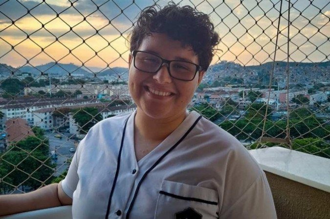 Riani de Souza Alvaro, 16 anos, aluna do segundo ano do col&eacute;gio Pedro II, est&aacute; animada com a possibilidade de estudar fora