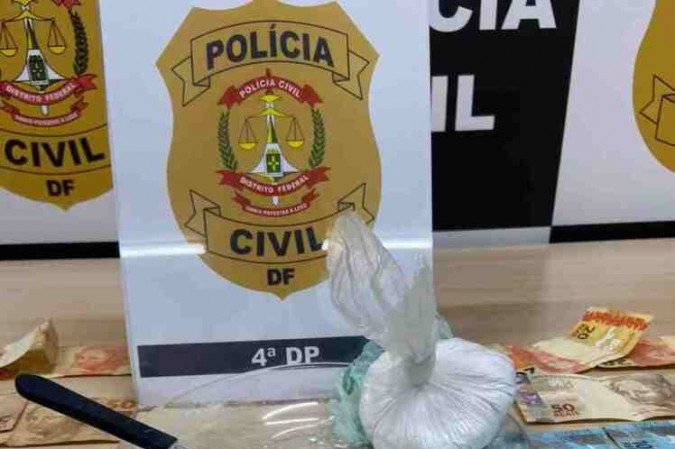 O suspeito foi detido ao fazer entrega para um usuário