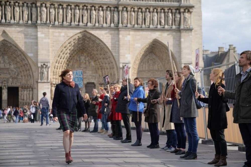 Confira a crítica do filme 'Notre Dame', em cartaz na cidade