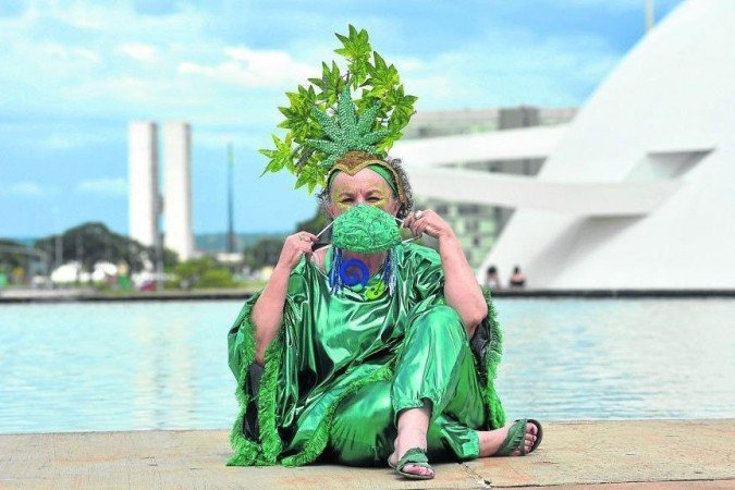 Aos 69 anos, Mercês não perde a empolgação: 