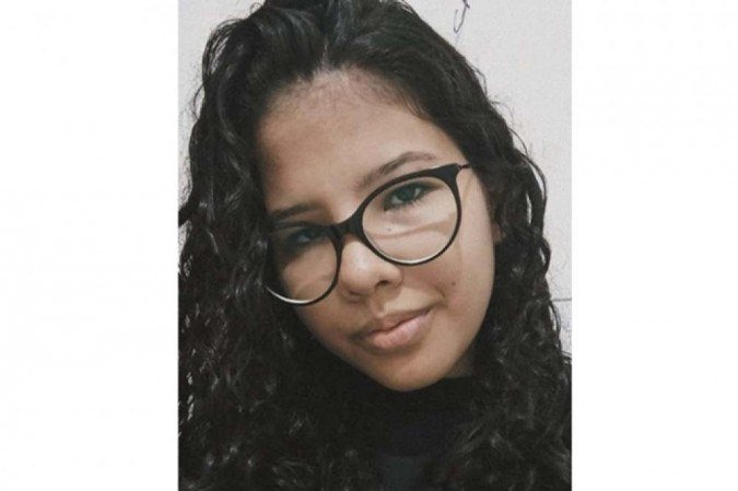 Isabel Santos Alves, 18, natural de João Pessoa, na Paraíba, teve a reaplicação do Enem recusada, mesmo com atestado médico 