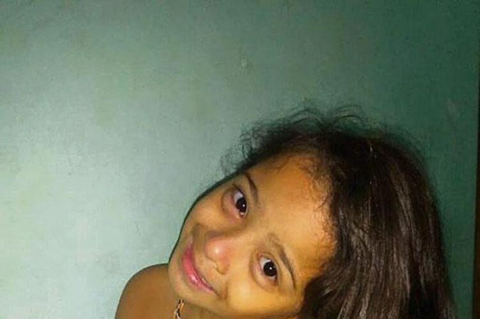 Vitória, 4 anos, foi atingida por um carro na DF-130, em Planaltina; motorista fugiu