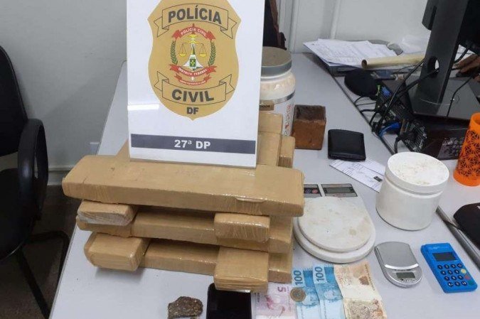 Segundo o delegado, o homem traficava na região há três anos - (crédito: PCDF/Divulgação) Segundo o delegado, o homem traficava na região há três anos - (crédito: PCDF/Divulgação)