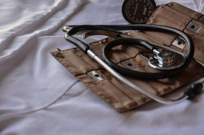 Interessados podem se inscrever em duas opções de programa, o CNA Free Training e o CNA Classes Near Me. A bolsa será de $500 para os selecionados - (crédito: Marcelo Leal/Unsplash) Interessados podem se inscrever em duas opções de programa, o CNA Free Training e o CNA Classes Near Me. A bolsa será de $500 para os selecionados - (crédito: Marcelo Leal/Unsplash)