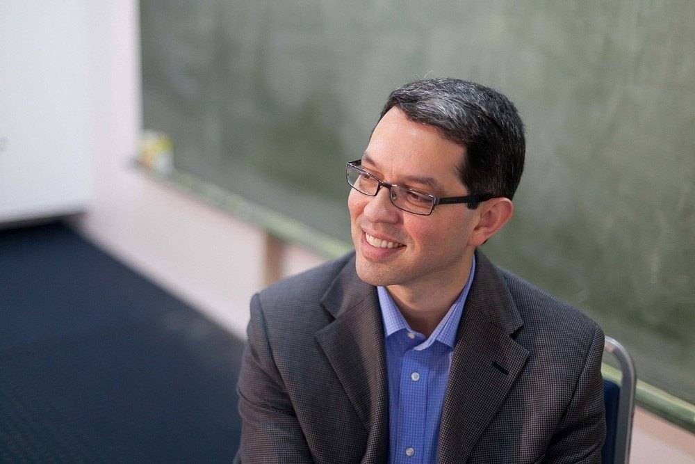 Flavio Comim, professor da IQS School of Management (Barcelona) e da Universidade de Cambridge, respons&aacute;vel pela pesquisa e um dos idealizadores do projeto do Instituto TIM