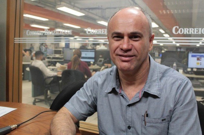 Professor Eli Guimarães acredita que o candidato do Enem teve farta bagagem contemporânea para usar como argumentos na redação 