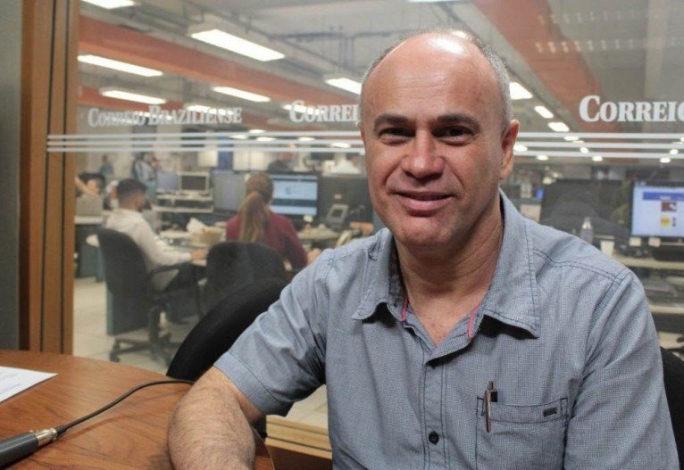 Professor Eli Guimarães acredita que o candidato do Enem teve farta bagagem contemporânea para usar como argumentos na redação 