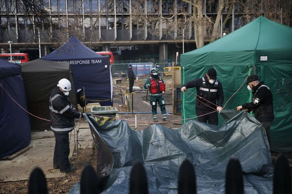 Ambientalistas são removidos após um mês ocupando túnel clandestino em Londres