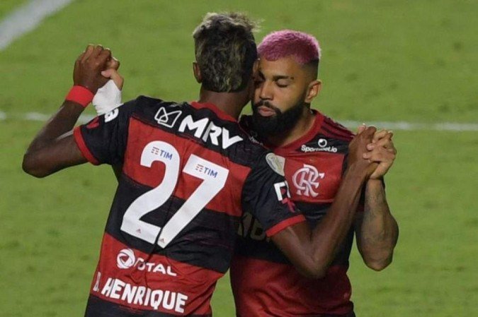 Gabigol e Bruno Henrique voltaram a fazer boas atuações na arrancada do Flamengo no Brasileiro -  (crédito: NELSON ALMEIDA/AFP)