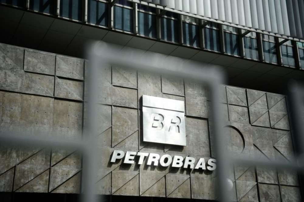 Quatro integrantes do Conselho da Petrobras pedem para deixar o cargo