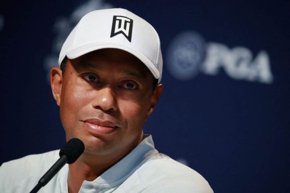 Após ser transferido de hospital, Tiger Woods se recupera 'com bom humor'
