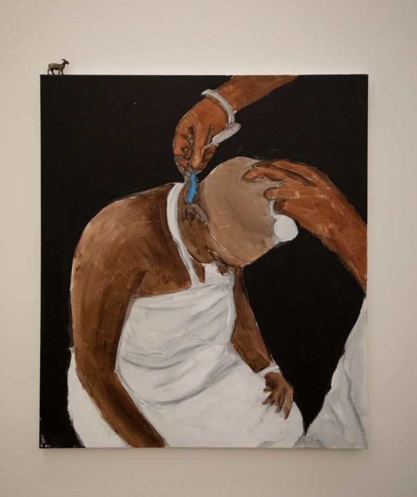 Obras do artista Moisés Patrício na exposição 'Yangí', na galeria Karla Osório