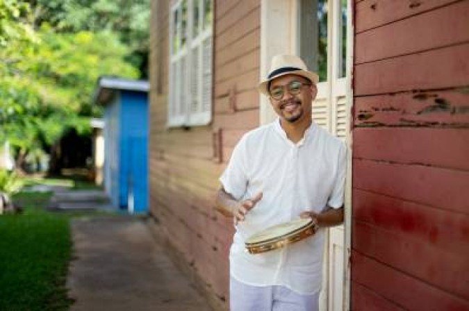 2021. Crédito: Jhon Henrique/Divulgação. Cultura. O sambista Breno Alves.