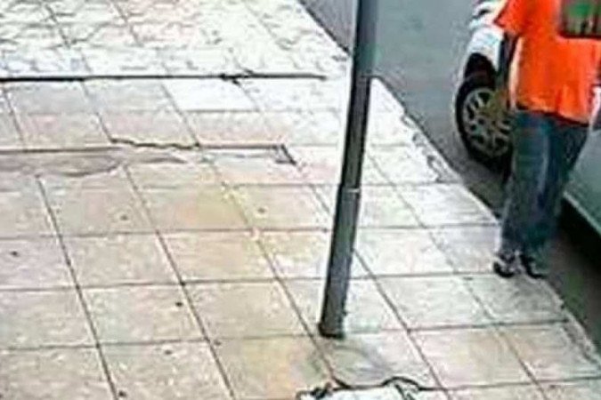 Polícia prendeu a mesma pessoa duas vezes tentando contaminar maçanetas de carros em cidades vizinhas - (crédito: Reprodução/Twitter) Polícia prendeu a mesma pessoa duas vezes tentando contaminar maçanetas de carros em cidades vizinhas - (crédito: Reprodução/Twitter)