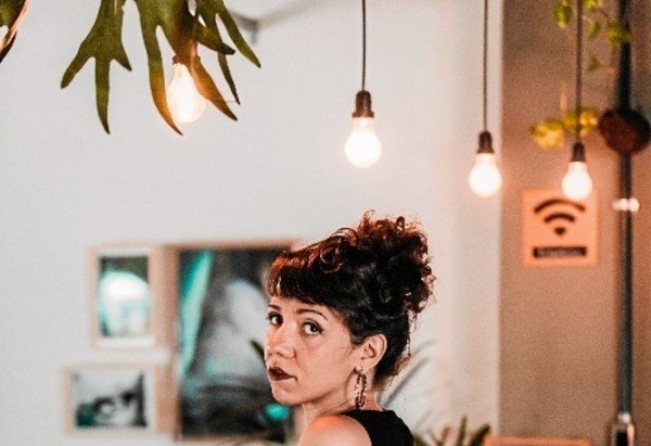 A brasiliense Maíra Valério reúne, em antologia, nuances da masculinidade tóxica do dia a dia