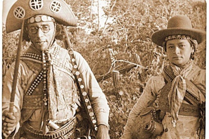 O casal de cangaceiros e outros 11 integrantes do bando foram mortos em 28 de julho de 1938 por forças policiais -  (crédito: Reprodução/Cinemateca)