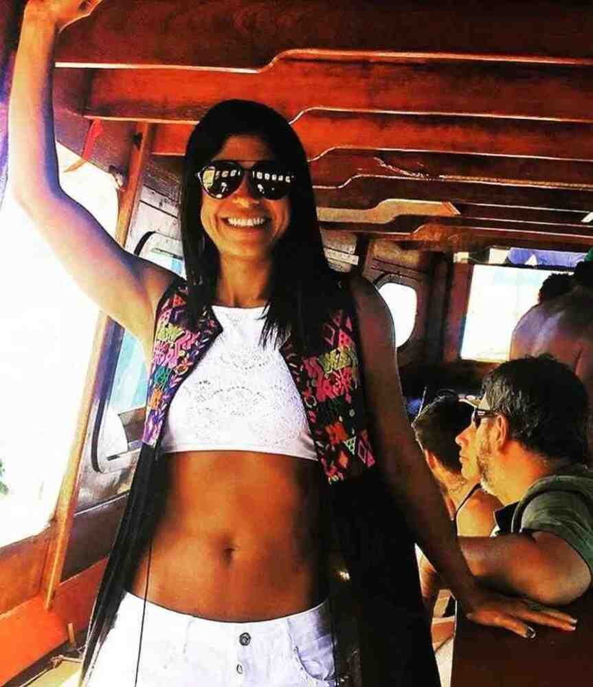 "Minha família nunca me censurou por não seguir padrões impostos, mas se importava se estava feliz ou não" "Minha família nunca me censurou por não seguir padrões impostos, mas se importava se estava feliz ou não"