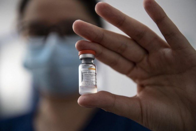 O GDF espera receber novas doses no domingo - (crédito: MARTIN BERNETTI / AFP) O GDF espera receber novas doses no domingo - (crédito: MARTIN BERNETTI / AFP)