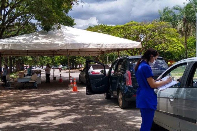 DF passa a ter 50 postos de atendimento, sendo 15 no sistema drive-thru -  (crédito: Pedro Marra/CB/D.A Press)