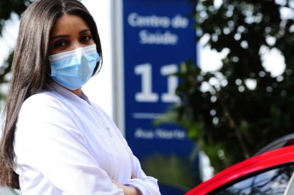 04/03/2021. Crédito: Carlos Vieira/CB/D.A Press. Brasil. Brasília - DF. Cidades. Atuação dos profissionais de saúde na linha de frente contra a covid-19. A enfermeira Nadine Gomes, na UBS 1, da Asa Norte.