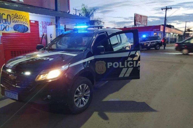 Na manhã desta segunda-feira (8/3), a PCDF prendeu um homem de 55 anos por armazenar e divulgar pornografia infantil -  (crédito: Divulgação/ PCDF)