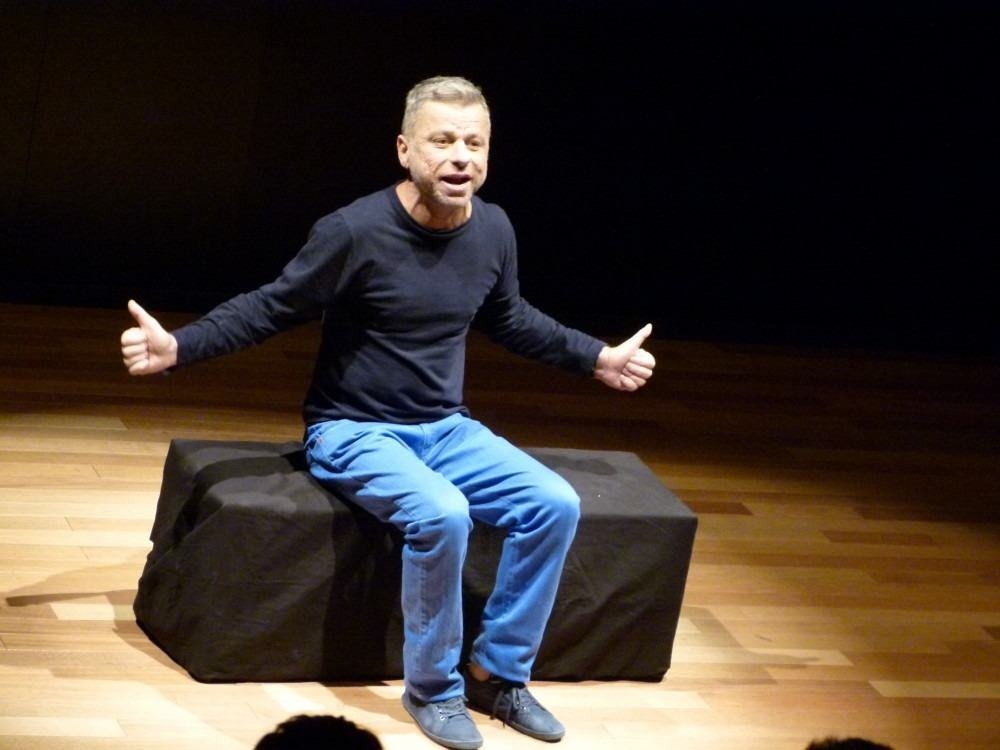 Cláudio Falcão, ícone do teatro e humor brasiliense, morre aos 49 anos