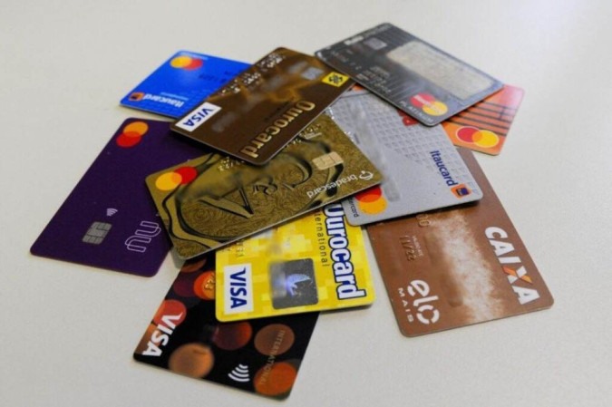 Com a mudança, a dívida total de quem atrasa a fatura do cartão não poderá ultrapassar o dobro do débito original -  (crédito: Divulgação/Agência Brasília)