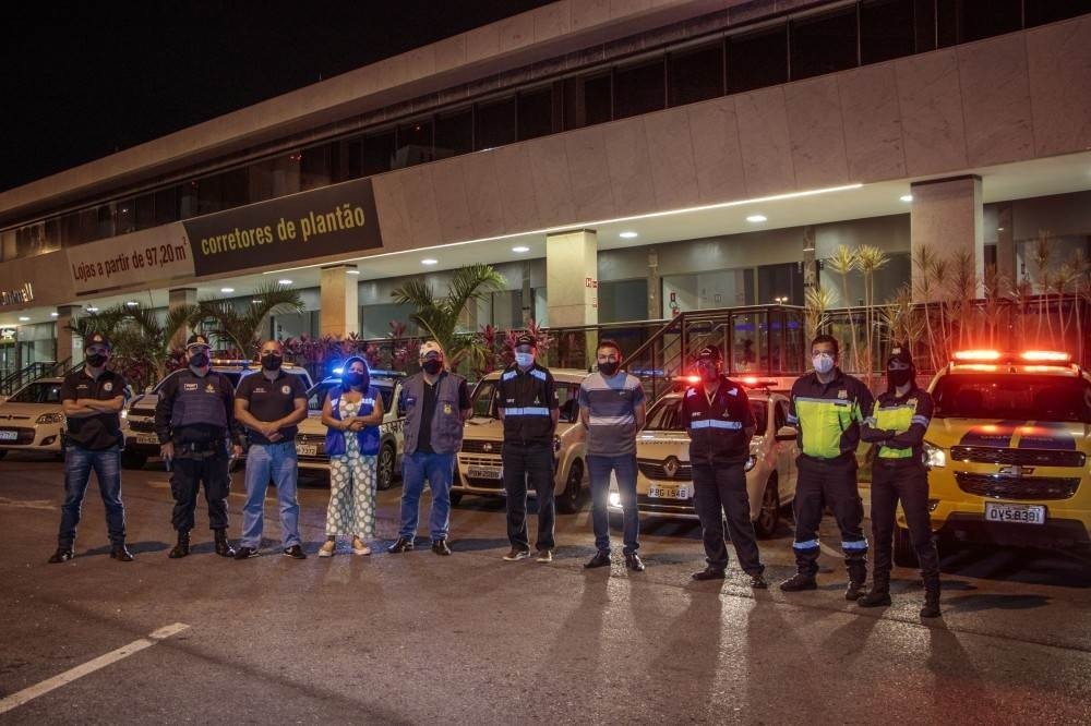 Operação Toque de Recolher, com atuação da PMDF e DF Legal, realizou, na noite de quarta-feira (10/3), 12.847 vistorias a estabelecimentos comerciais do DF