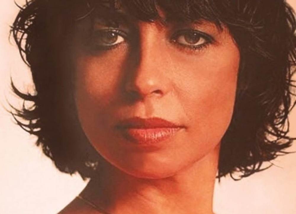 Livro conta a história de Nara Leão, uma das cantoras mais importantes da MPB