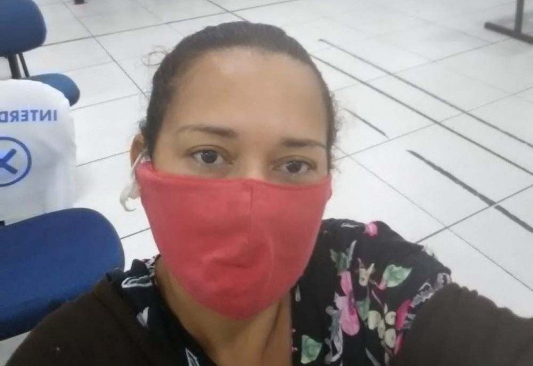 Luziana Barros observa as dificuldades da alfabetização à distância Luziana Barros observa as dificuldades da alfabetização à distância