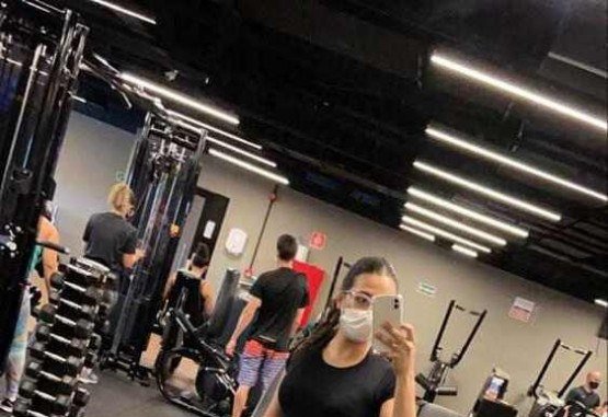 Emilly Vieira conta que não consegue fazer exercícios em casa e, por isso, optou por voltar para a academia