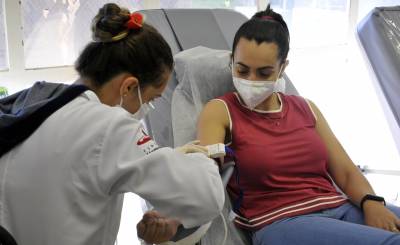 As doações podem ser realizadas no Hemocentro, órgão responsável por abastecer os hospitais do DF -  (crédito: Marcelo Ferreira/CB/D.A Press)