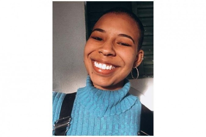 Sara começou o seu empreendimento on-line depois de entrar na faculdade, uma forma de pagar as contas - (crédito: Arquivo Pessoal) Sara começou o seu empreendimento on-line depois de entrar na faculdade, uma forma de pagar as contas - (crédito: Arquivo Pessoal)