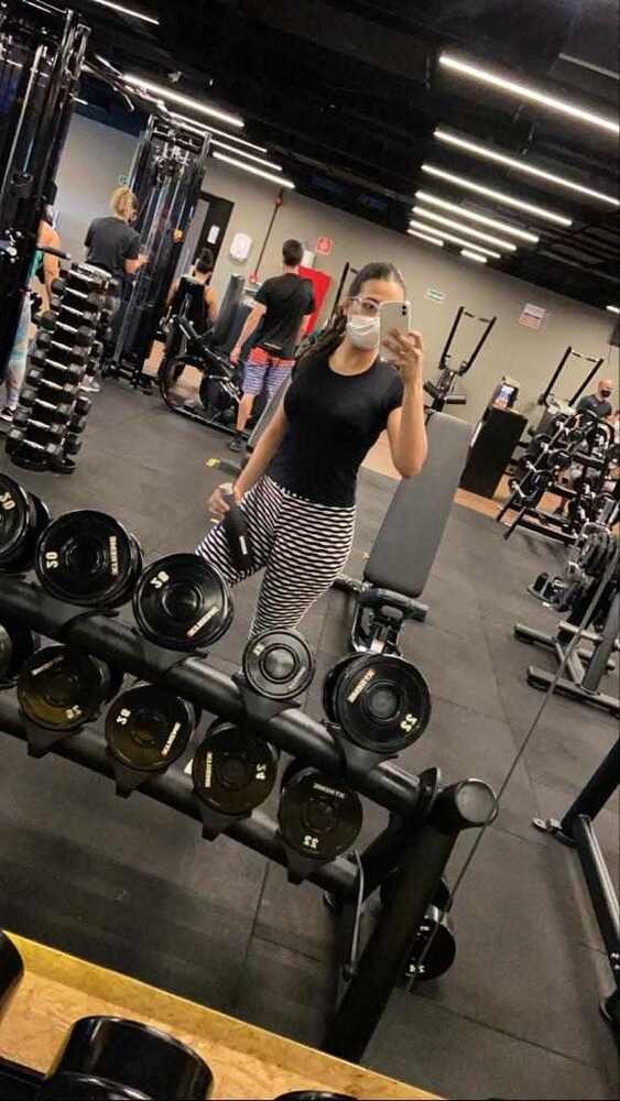Emilly Vieira conta que n&atilde;o consegue fazer exerc&iacute;cios em casa e, por isso, optou por voltar para a academia